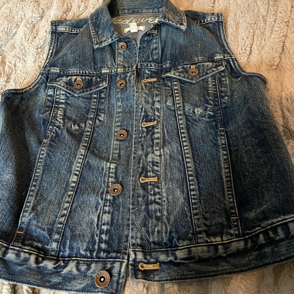 COPY - Madewell jean button down vest. Size S